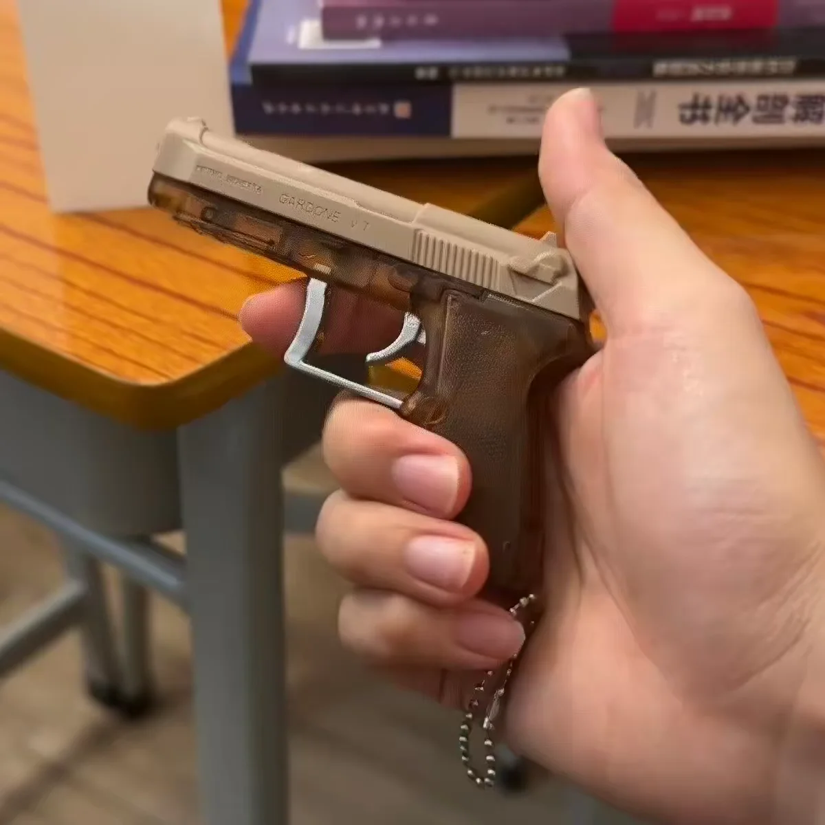 Portachiavi a forma di pistola - Shock Pen Prank Toy recensione e prezzo