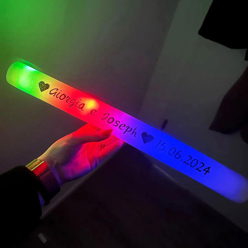 30 bastoncini luminosi a LED,  - Flashing Led Foam Sticks Party recensione e prezzo